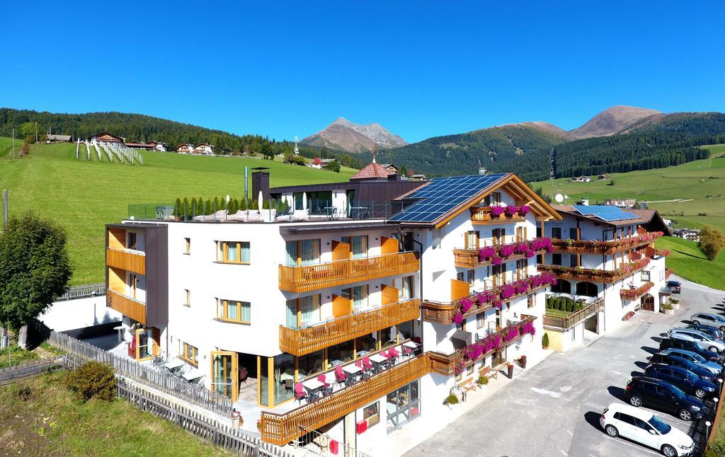 Hotel Kristall 3*