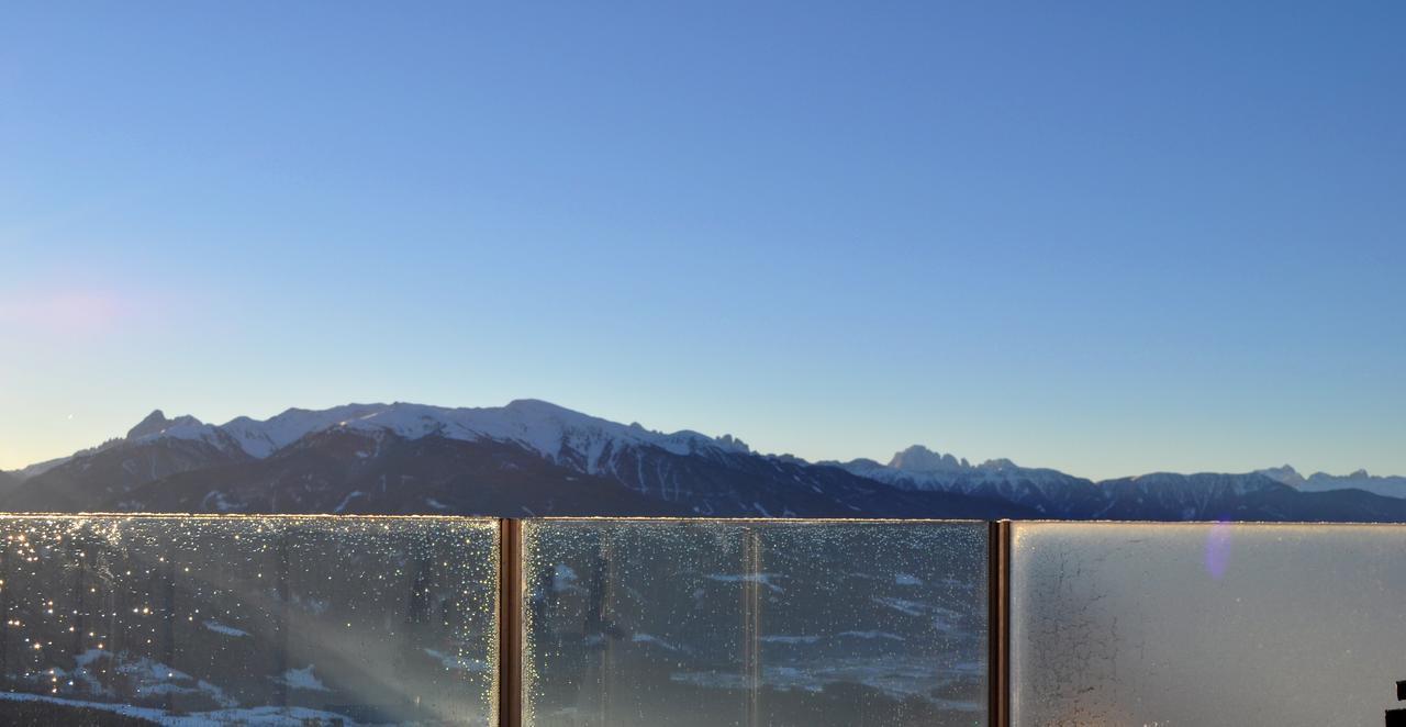 Kristall Hotel 3*